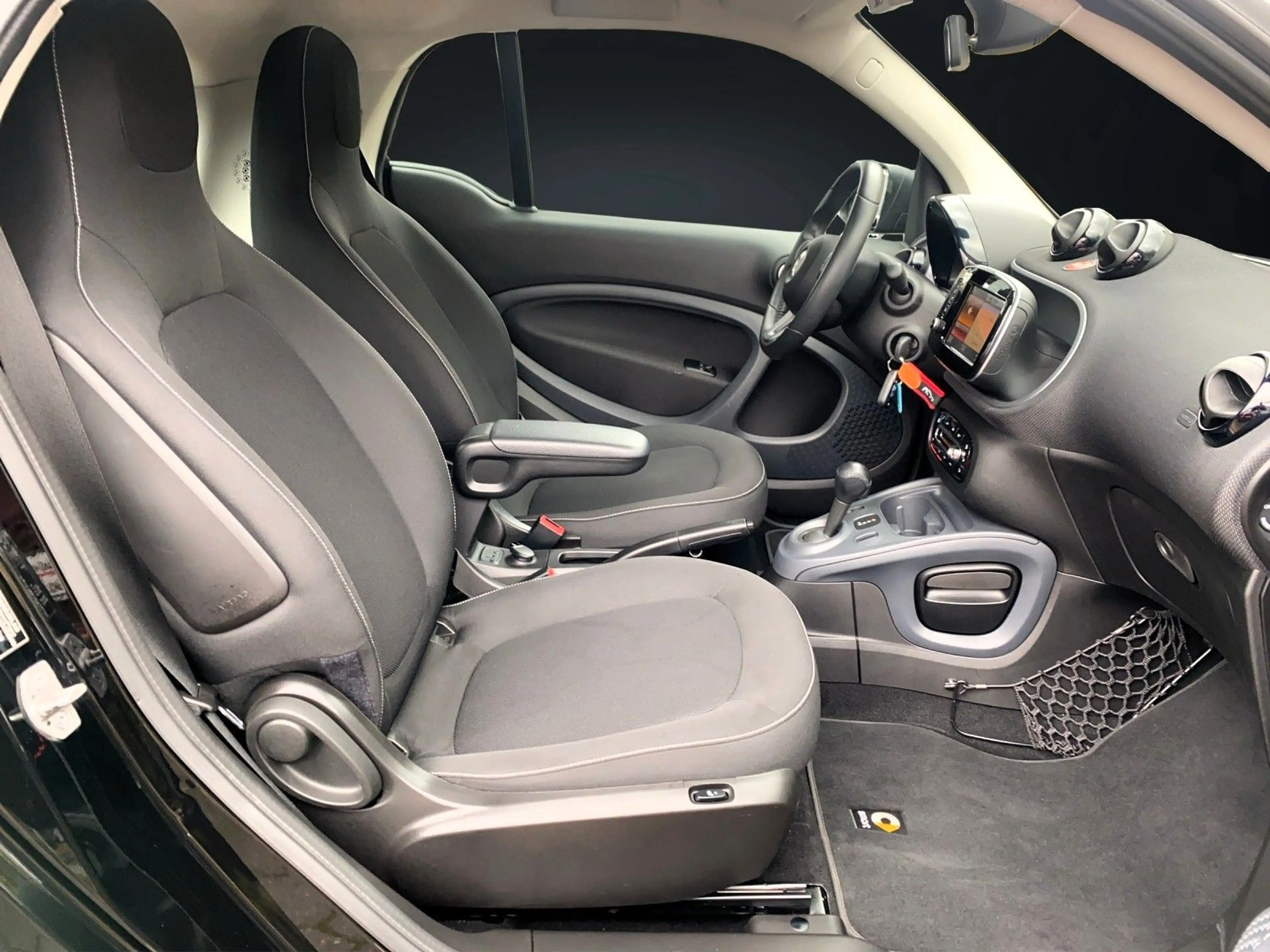 smart forTwo COUPE 90 PS NAVI-KAMERA-PANORAMA-PDC — photo 15
