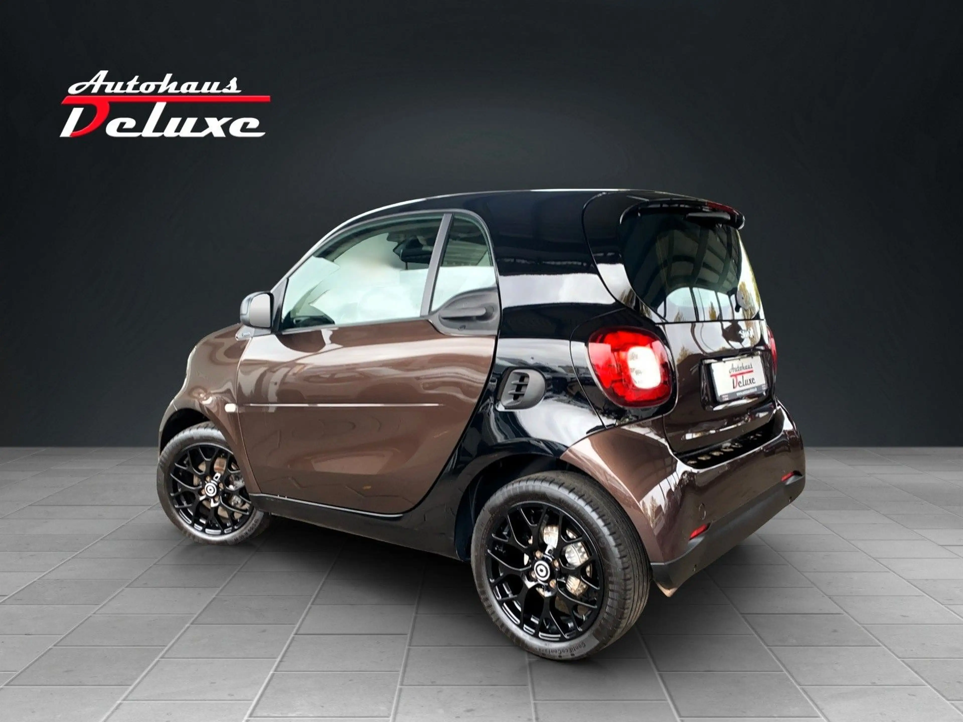 smart forTwo COUPE 90 PS NAVI-KAMERA-PANORAMA-PDC — photo 5