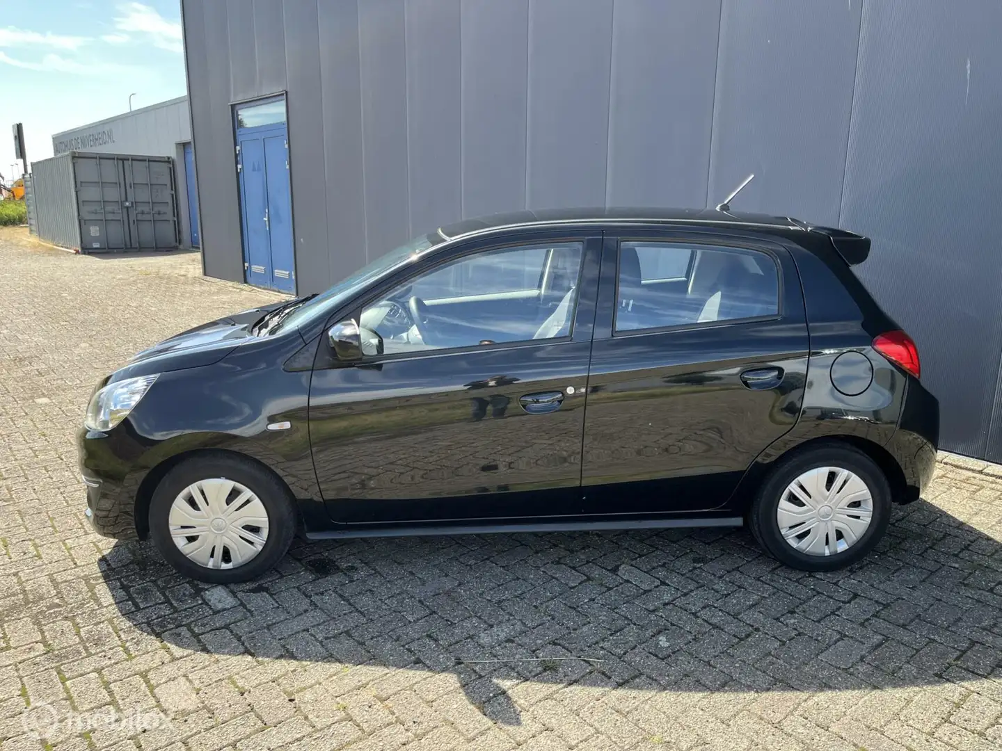 Mitsubishi Space Star 1.0 Cool+ Noir - 2