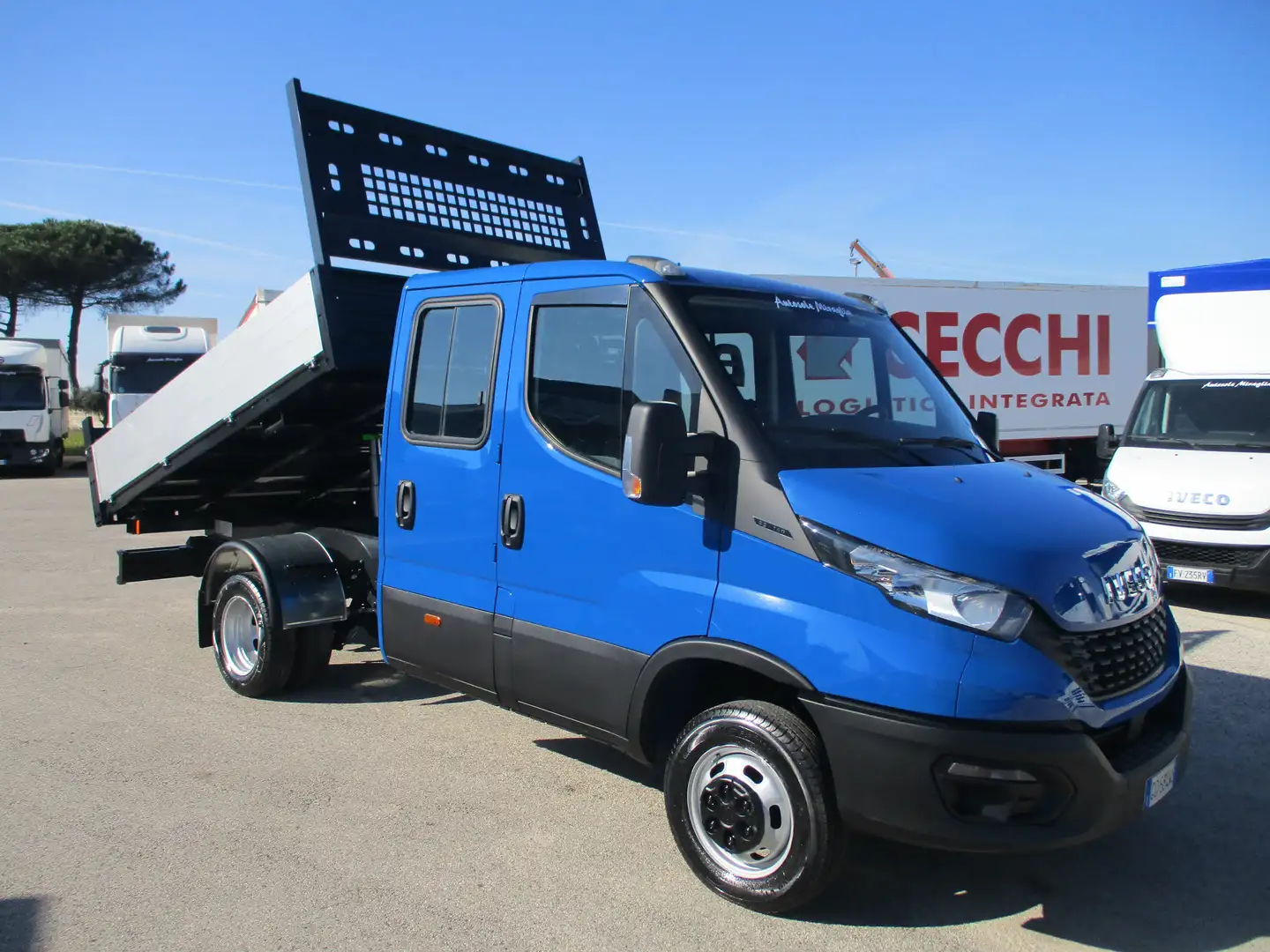 Iveco Daily 35C14 2.3 140CV EURO 6D DOPPIA CABINA RIBALTABILE Modrá - 1