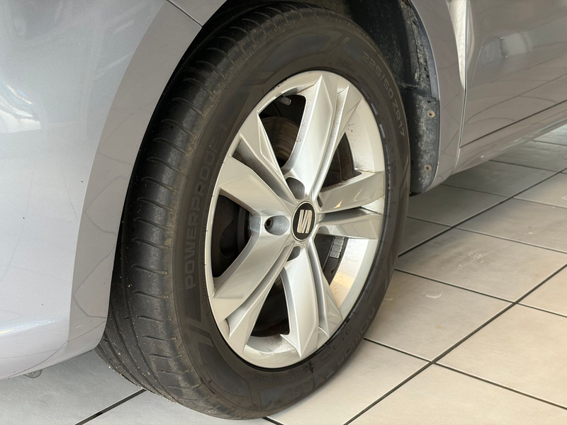 SEAT Alhambra 2.0 TDI Style · 7 Sitz · Kamera · AHK — photo 11