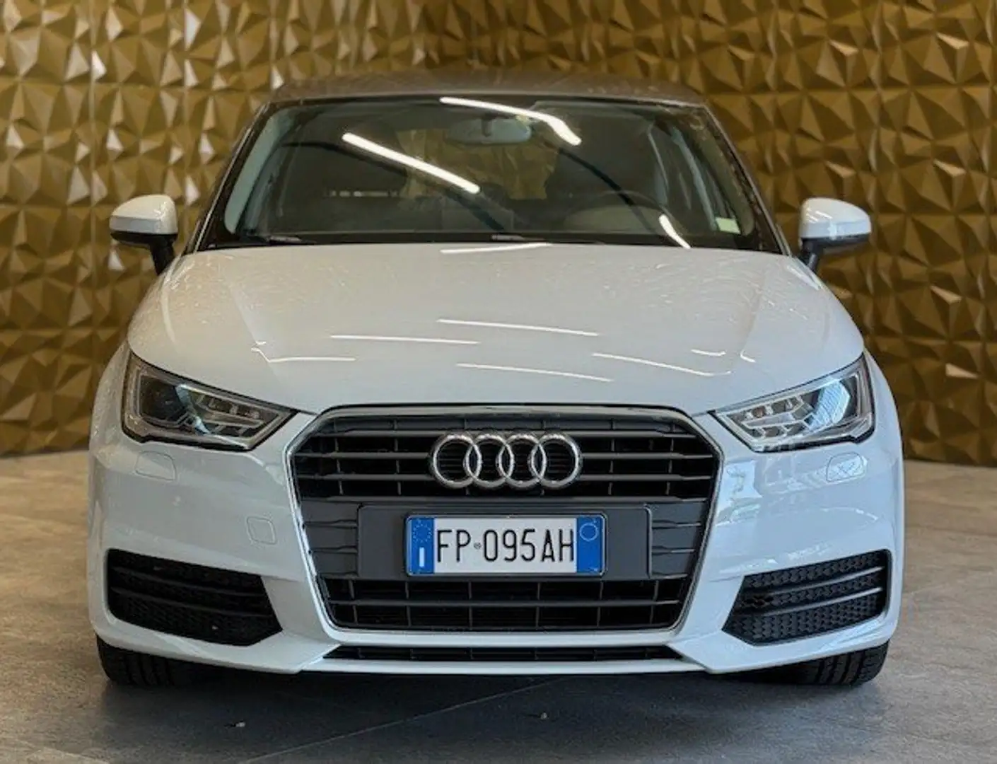 Audi A1 A1 Sportback 1.6 tdi Design s-tronic Blanc - 1