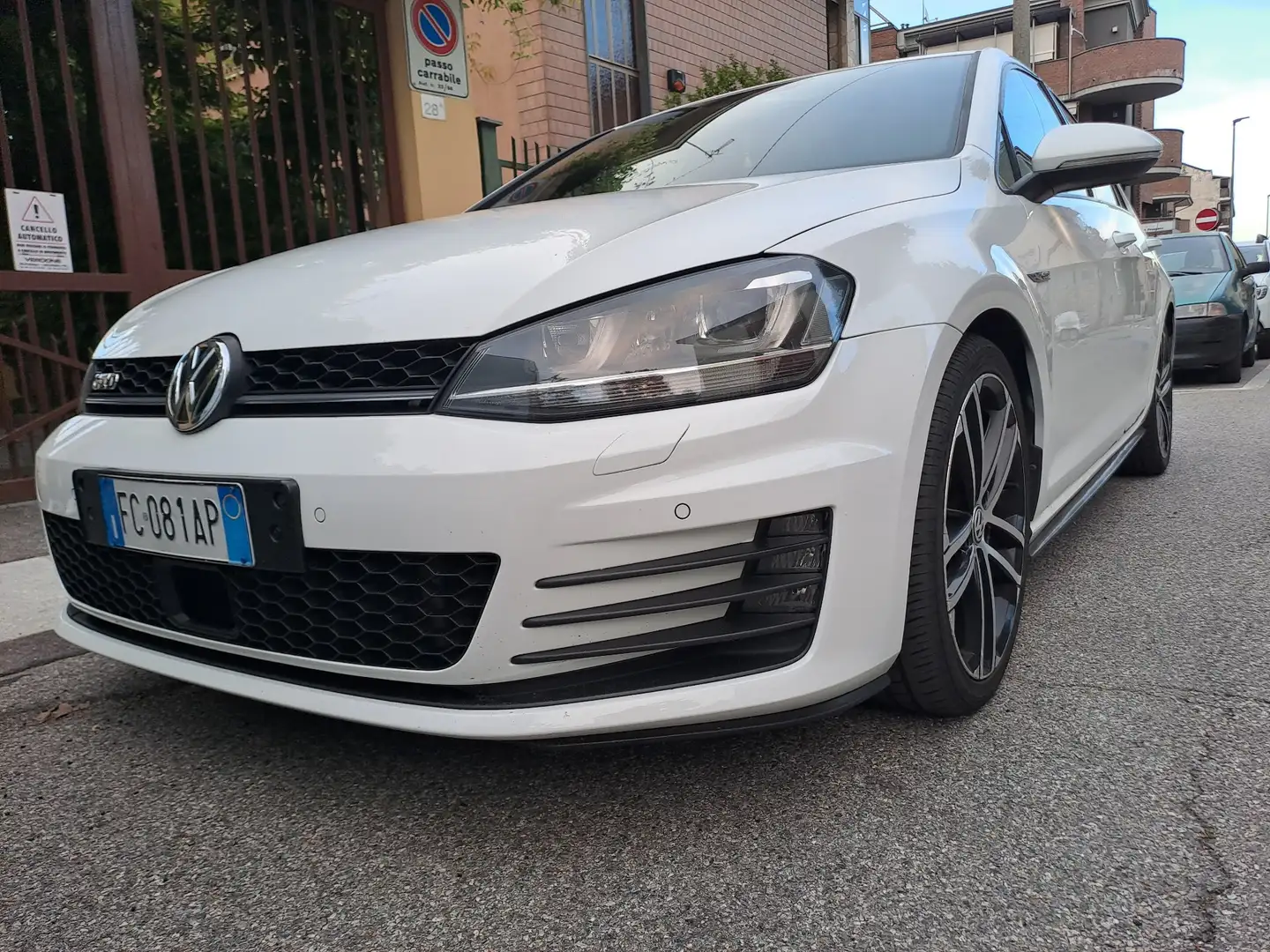 Volkswagen Golf GTD gtd bluemotion - 1