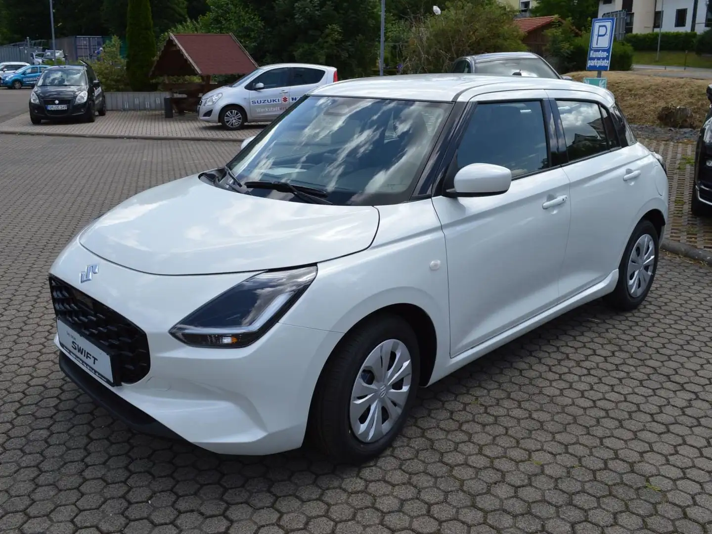 Suzuki Swift 1.2 Hybrid MT Club Wit - 2