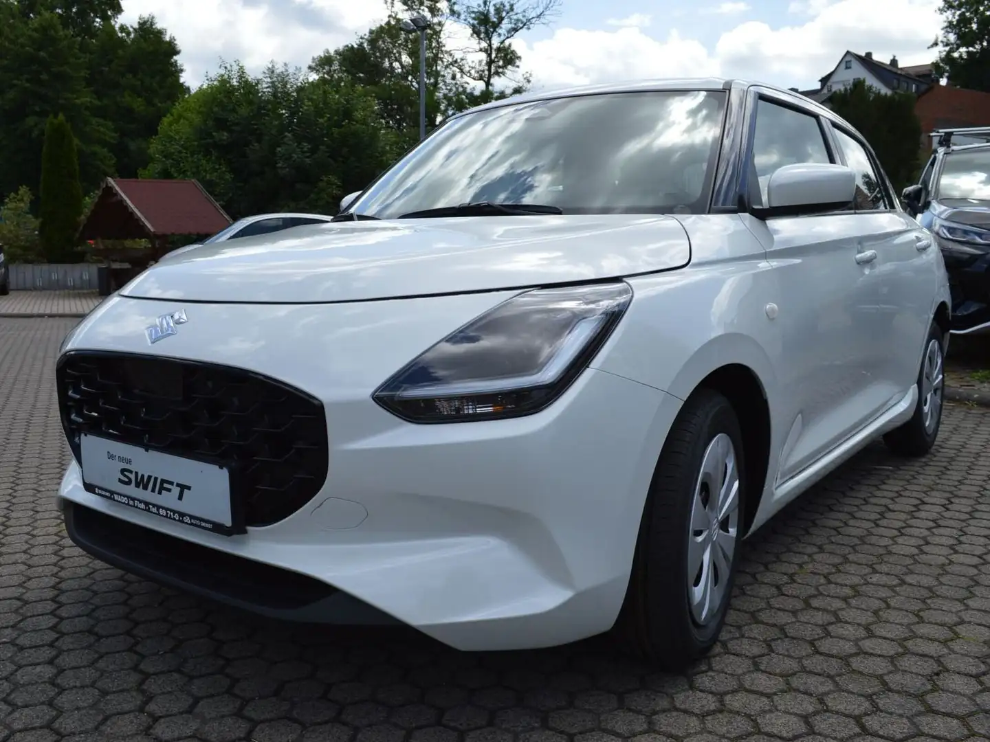 Suzuki Swift 1.2 Hybrid MT Club Wit - 1