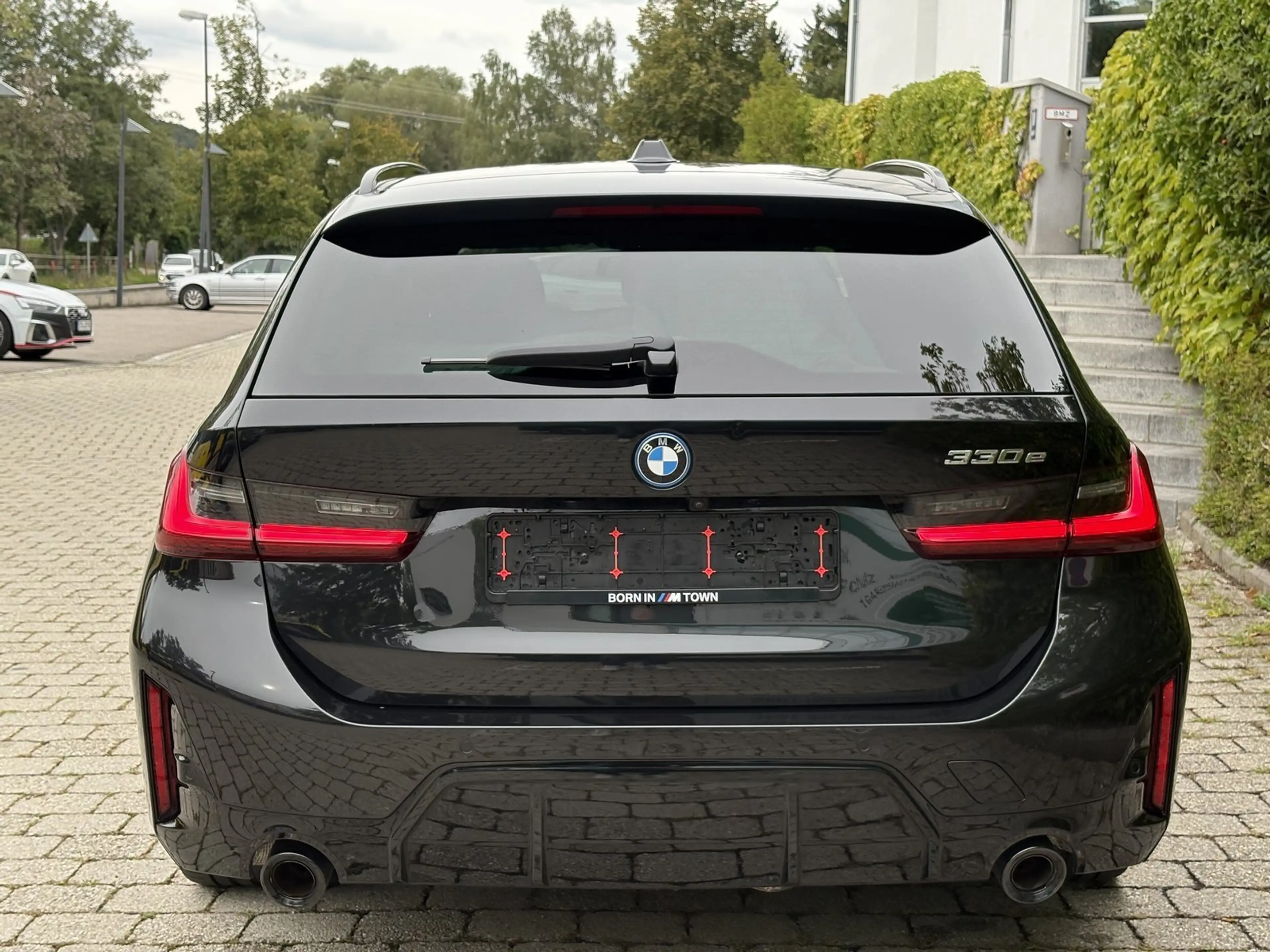 BMW 330 e M Sport SHZ Park-Assist RKam Inno — photo 15