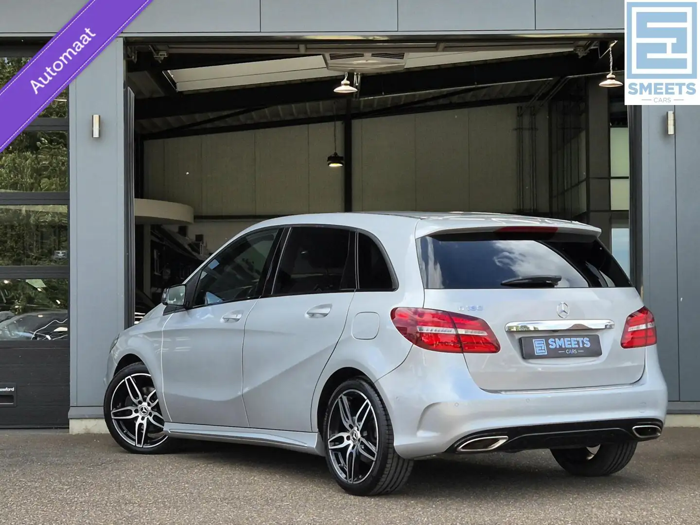 Mercedes-Benz B 180 AMG-Line Night Automaat 1e Eig |Leer/Alc Zilver - 2