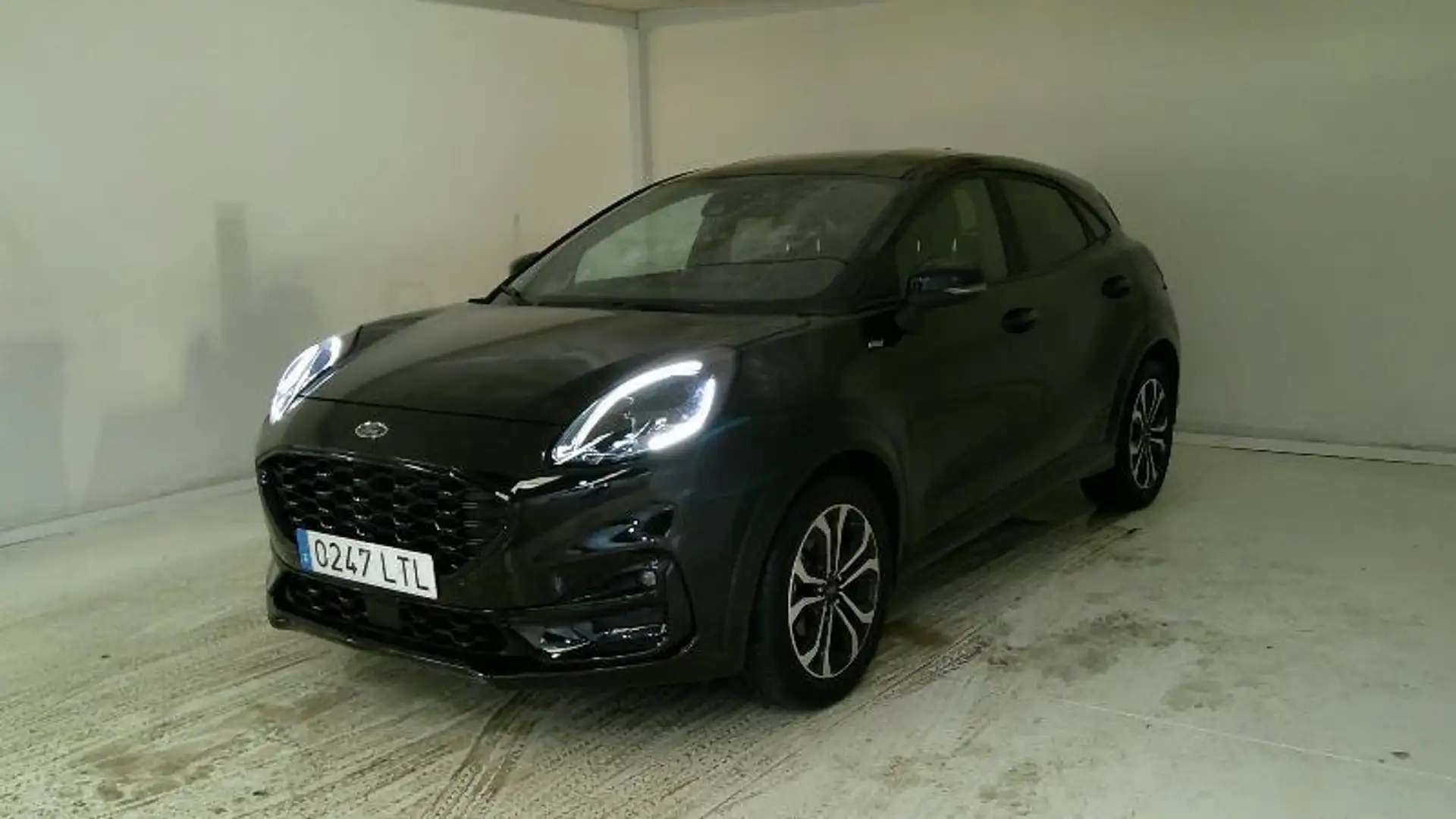 Ford Puma 1.0 EcoBoost MHEV ST-Line 125 Schwarz - 1