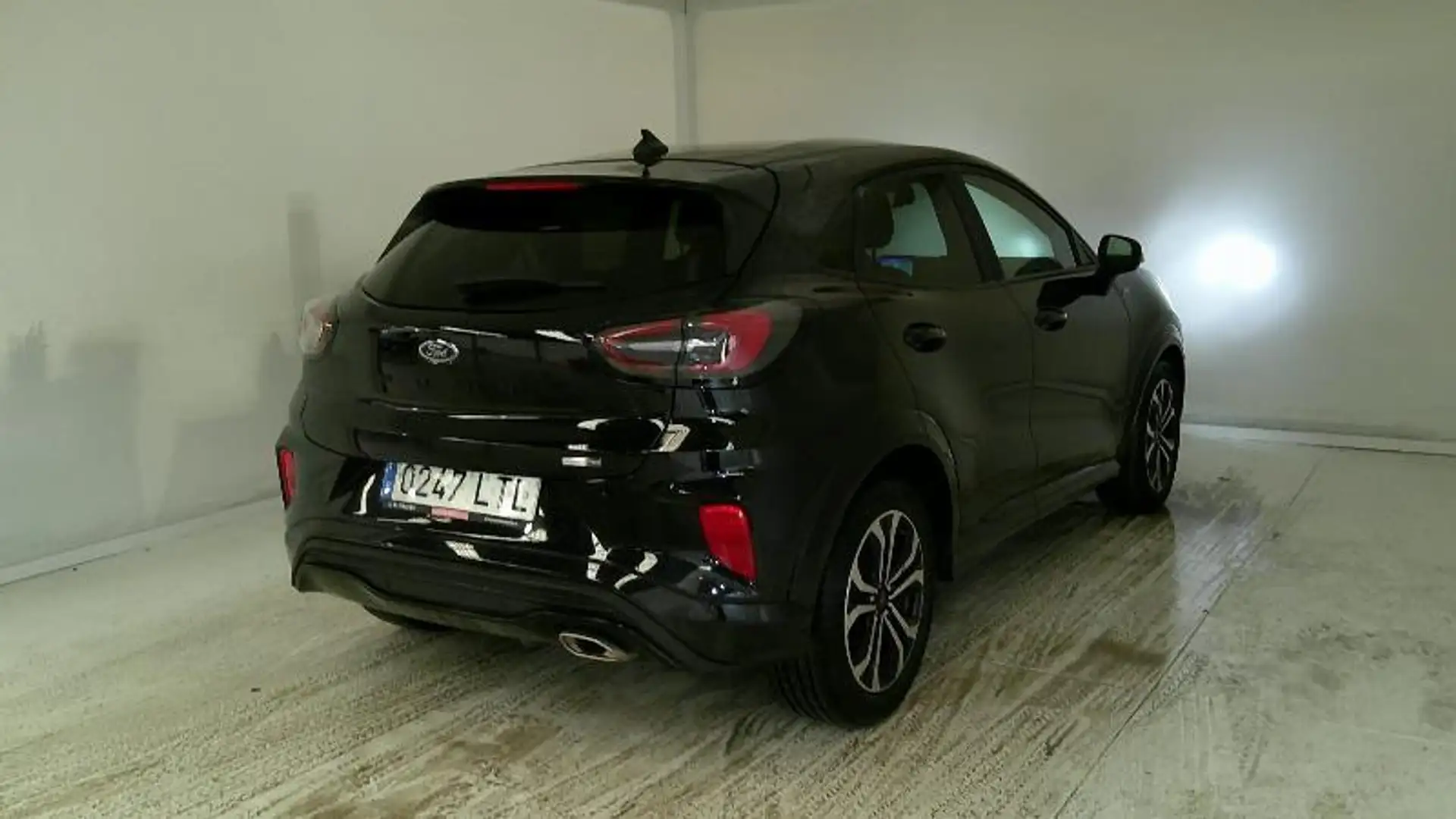 Ford Puma 1.0 EcoBoost MHEV ST-Line 125 Schwarz - 2