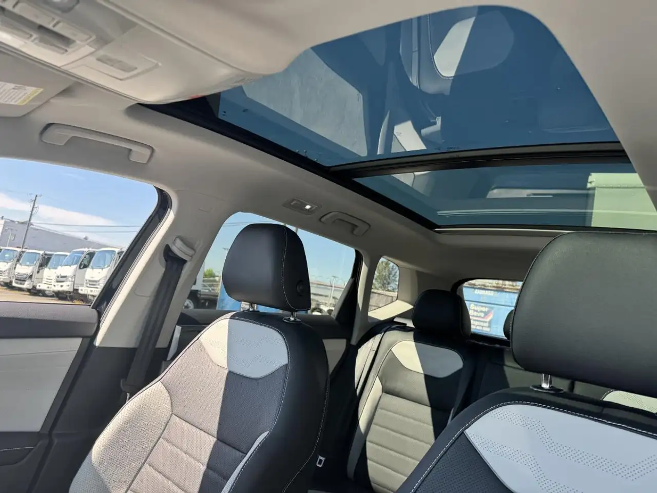 Volkswagen Taos снимка Volkswagen Taos