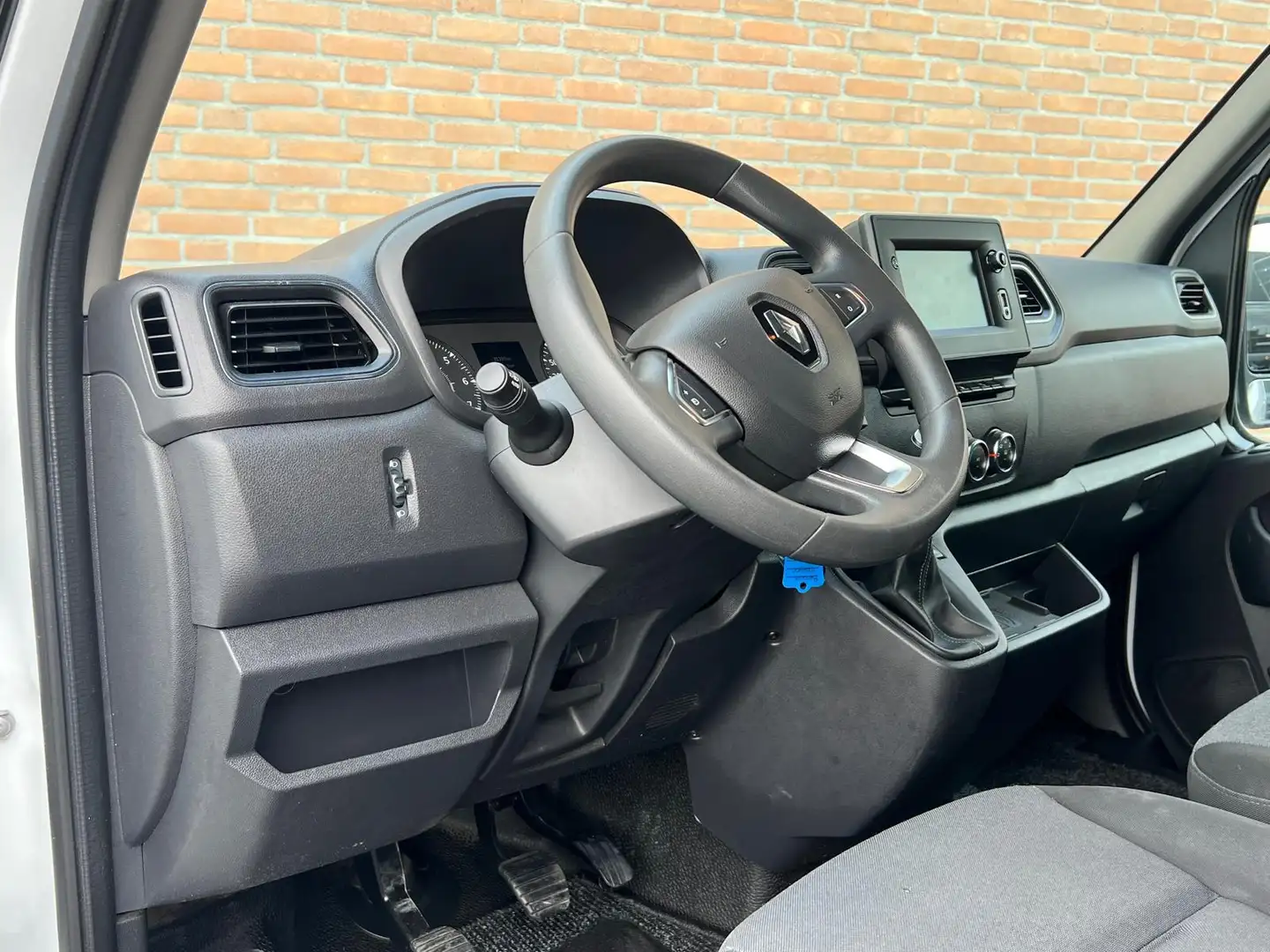 Renault Master 2.3dCi 150PK L2H2 / 2x Schuifdeur / Camera / Trekh Weiß - 2