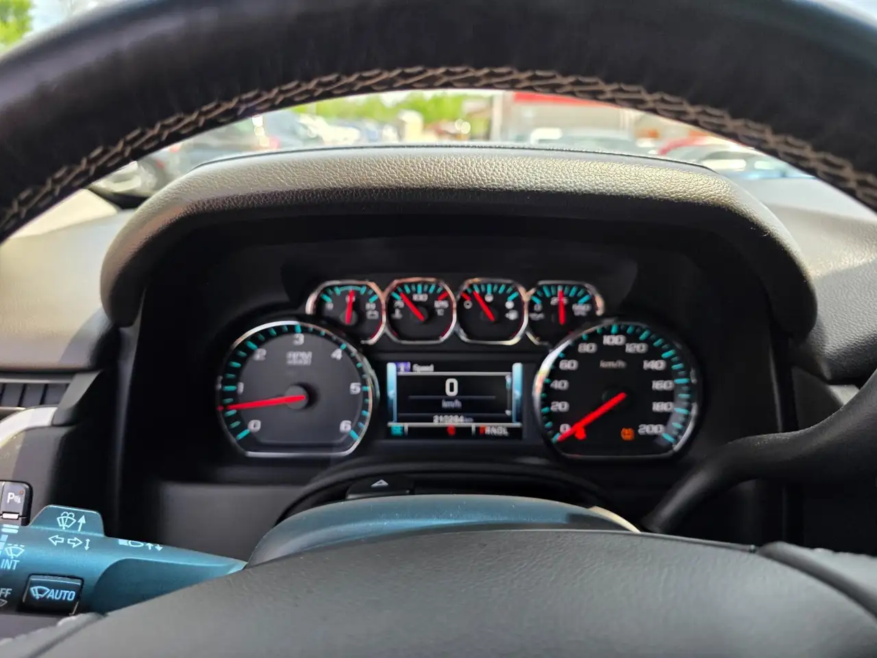 GMC Yukon снимка GMC Yukon