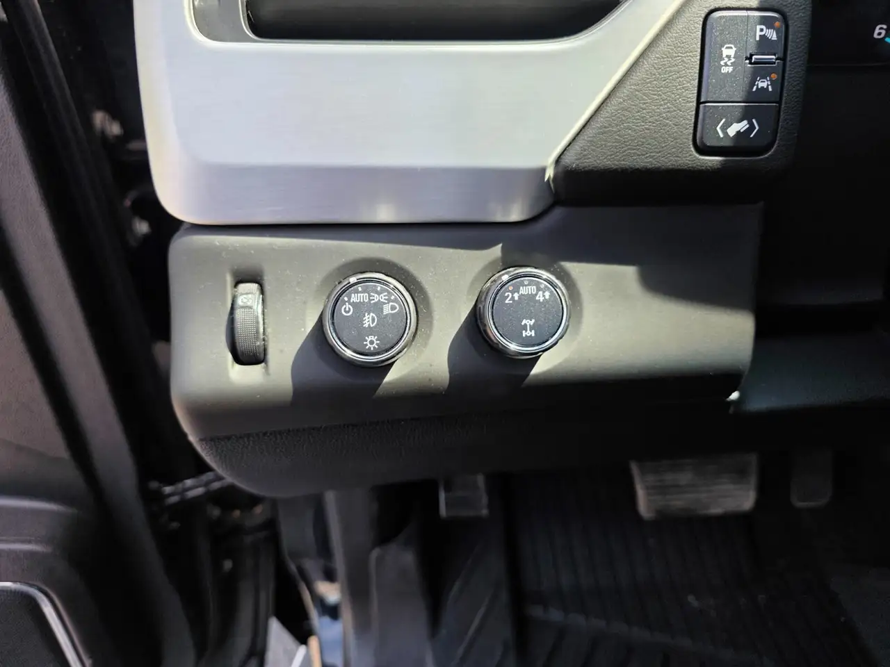 GMC Yukon снимка GMC Yukon