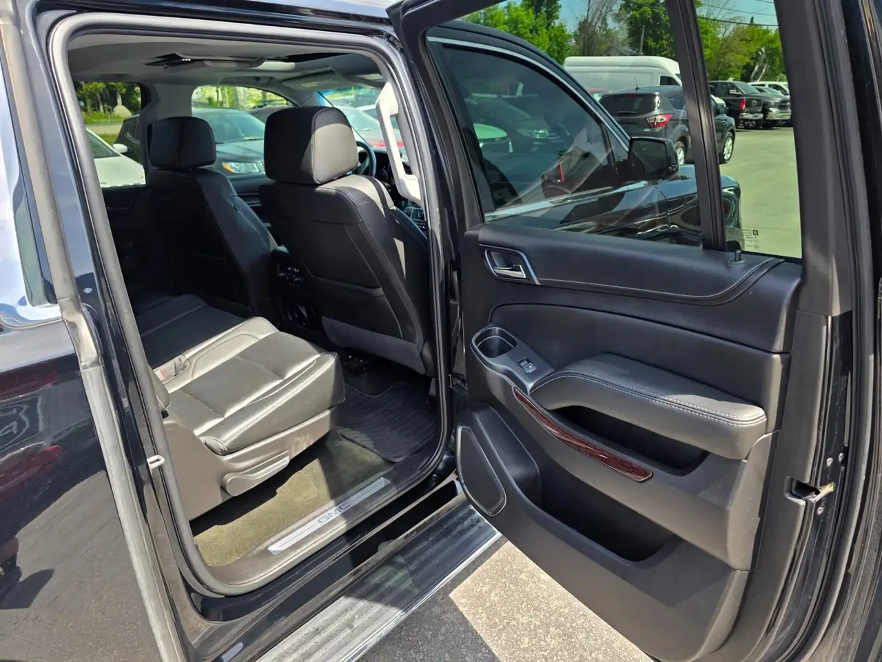 GMC Yukon снимка GMC Yukon