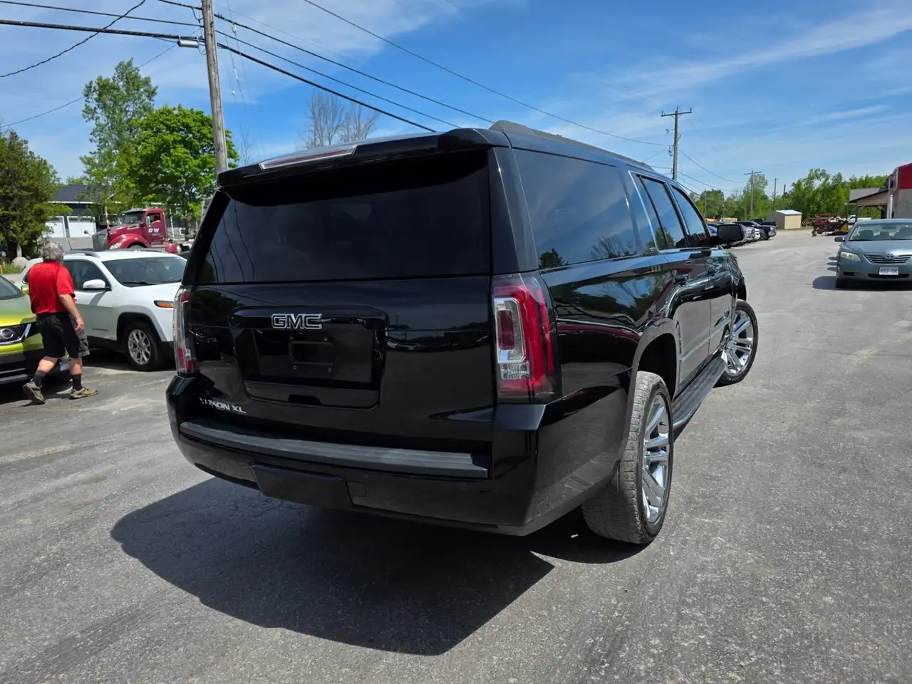 GMC Yukon снимка GMC Yukon