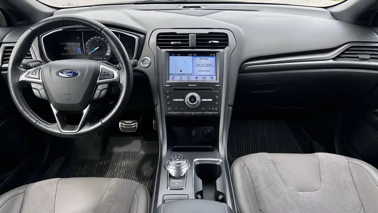 Ford Fusion photo Ford Fusion