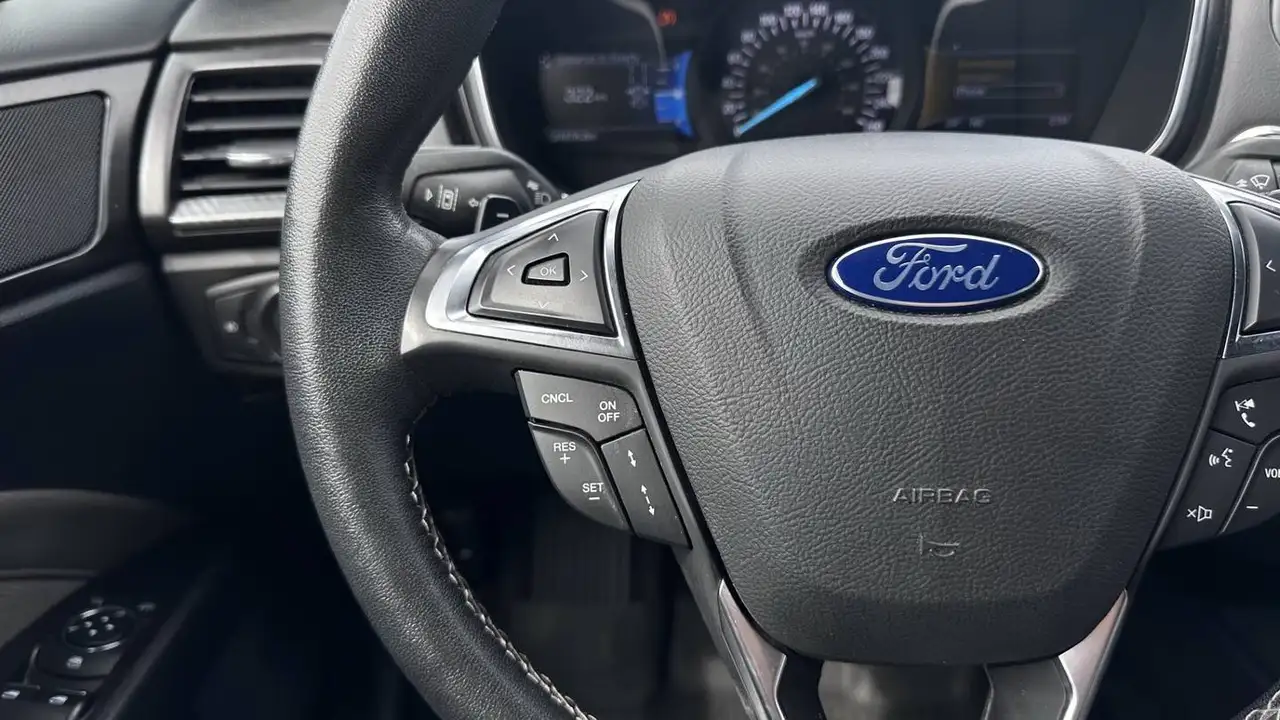 Ford Fusion photo Ford Fusion