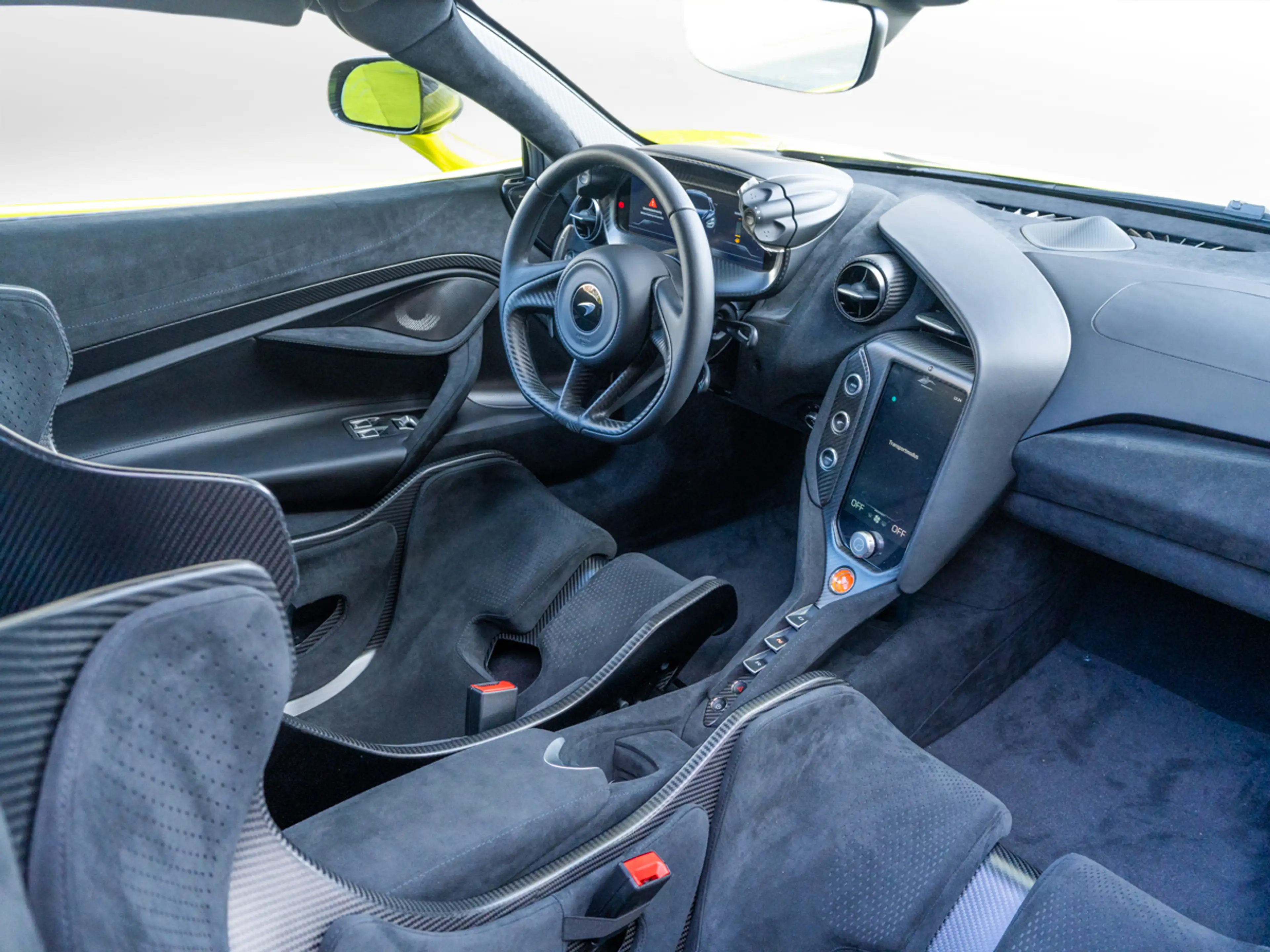 McLaren 750S Performance/CF R-Seat/360°/CF Fenders — photo 8