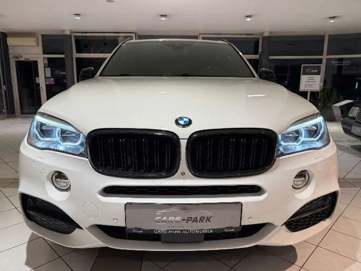 BMW X5 M M50 d Blanc - 2