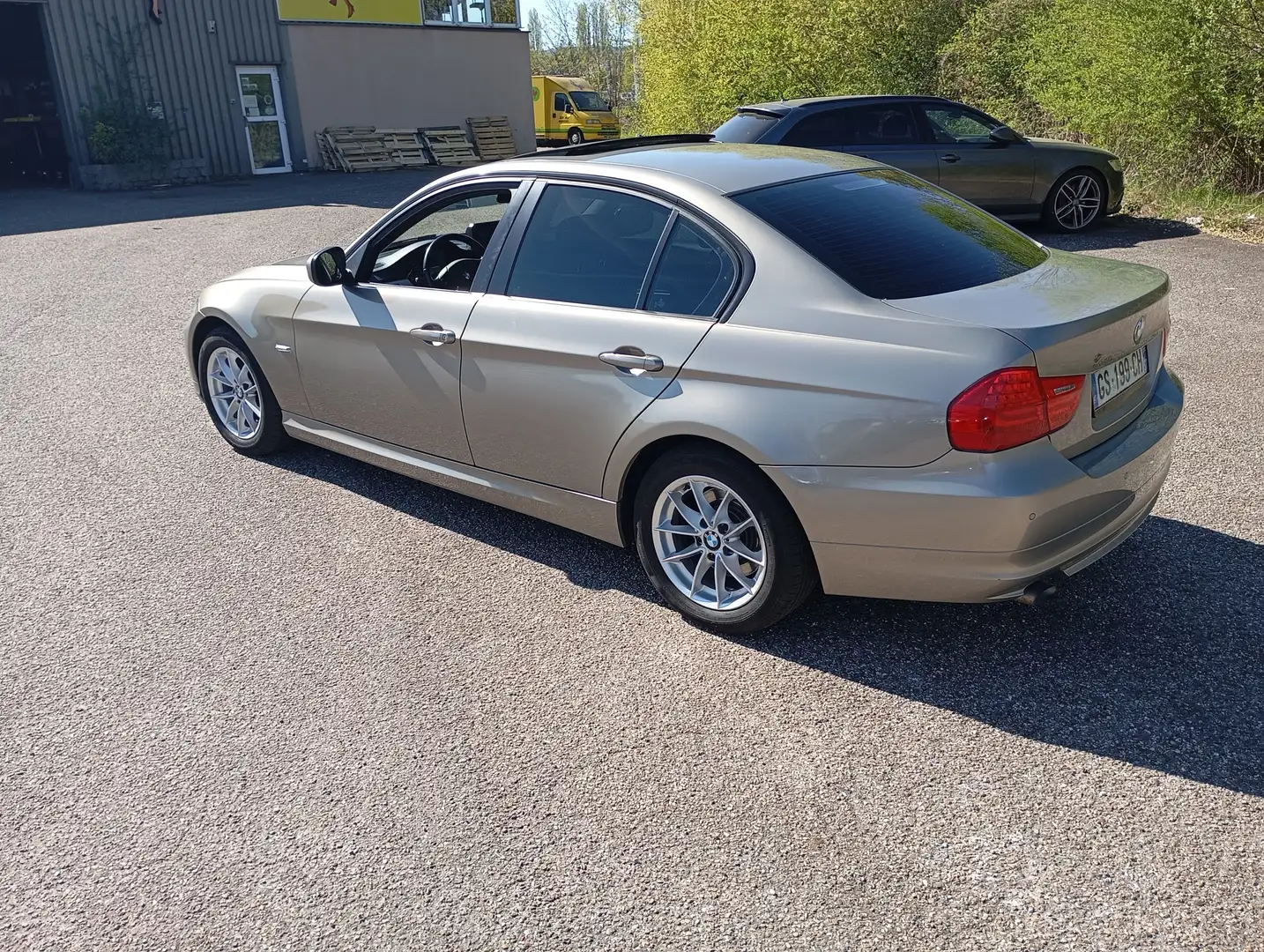 BMW 318 318d 143 ch Edition A - 2