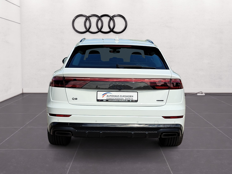Audi Q8 TFSIe quattro tiptr. S line PANO AHK 22" AIR HEAD — photo 7