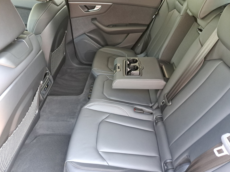 Audi Q8 TFSIe quattro tiptr. S line PANO AHK 22" AIR HEAD — photo 12