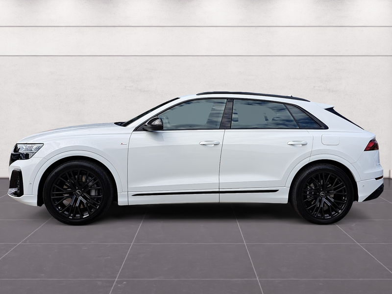 Audi Q8 TFSIe quattro tiptr. S line PANO AHK 22" AIR HEAD — photo 6