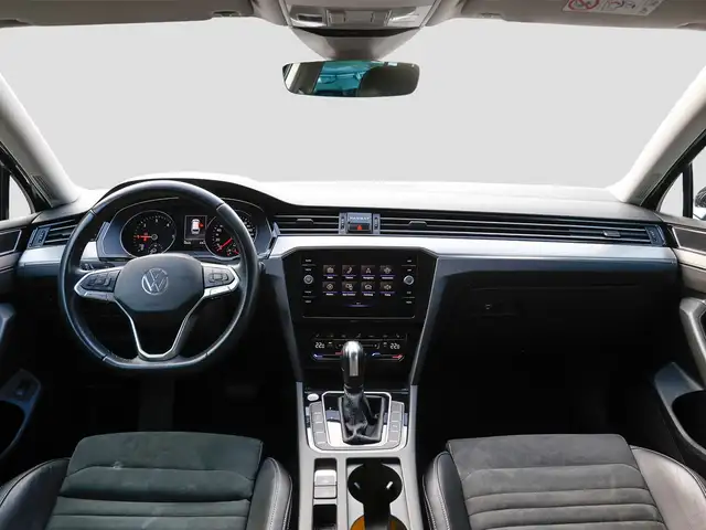 Volkswagen Passat view 12