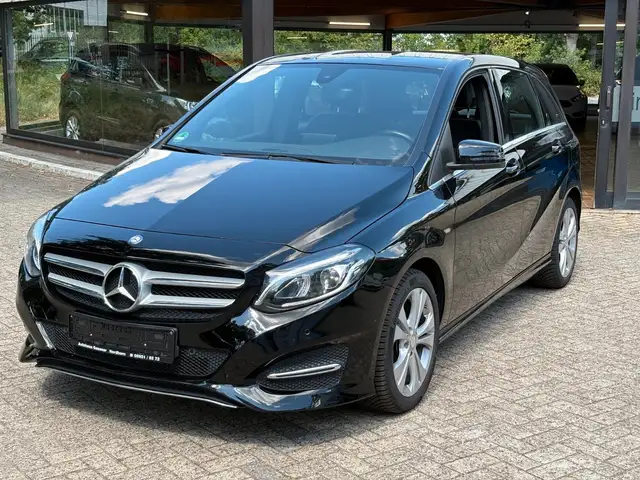 Mercedes-Benz B-Class view 2