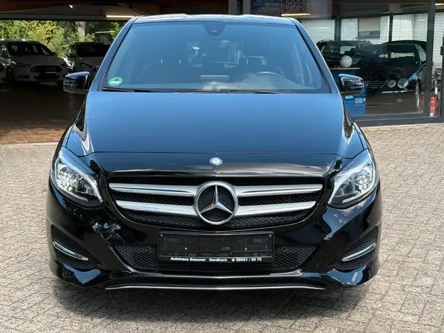 Mercedes-Benz B-Class view 3