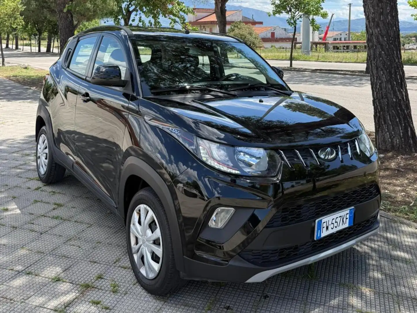 Mahindra KUV100 KUV100 1.2 K6  m-bifuel - 2