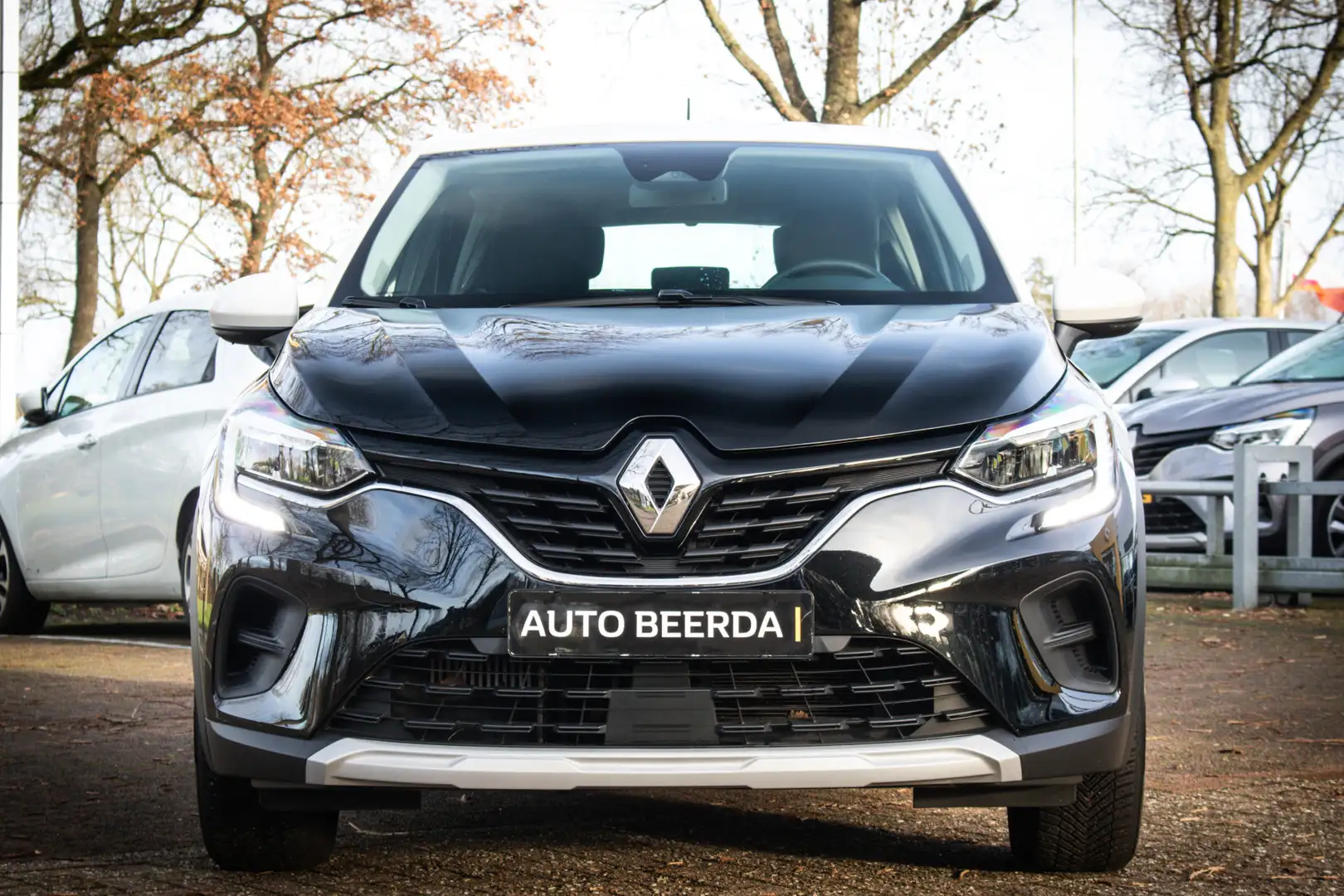 Renault Captur TCe 90 Equilibre | Airco | Navigatiesysteem | 17-I Zwart - 2