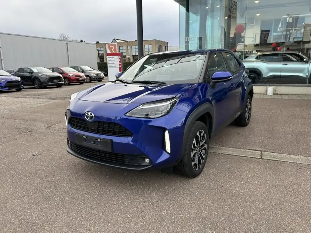 Toyota Yaris Cross 2022 из Европы — купить под ключ