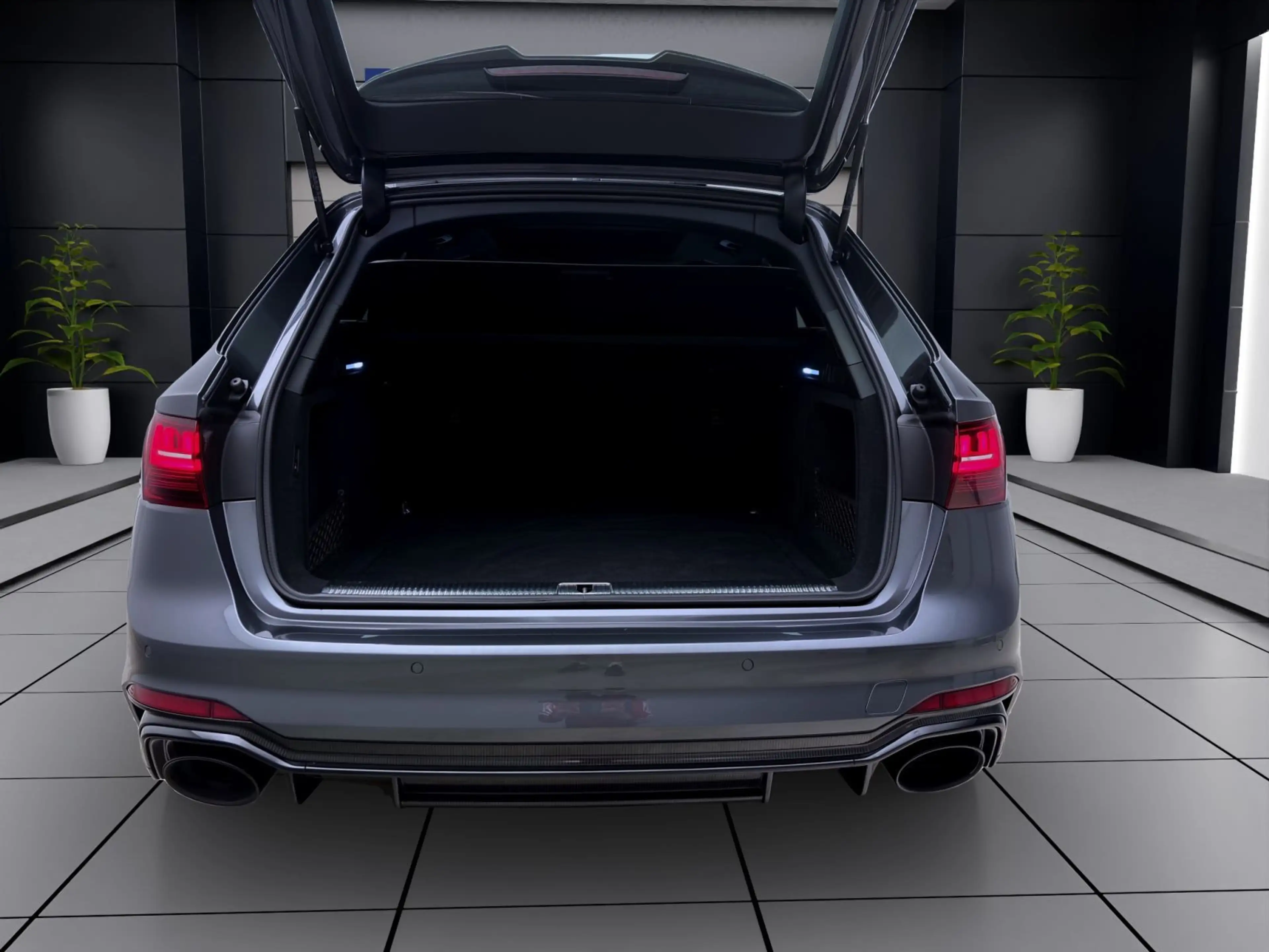 Audi RS4 RS4 Avant Q PANO AHK MATRIX NAVI B&O HuD — photo 5