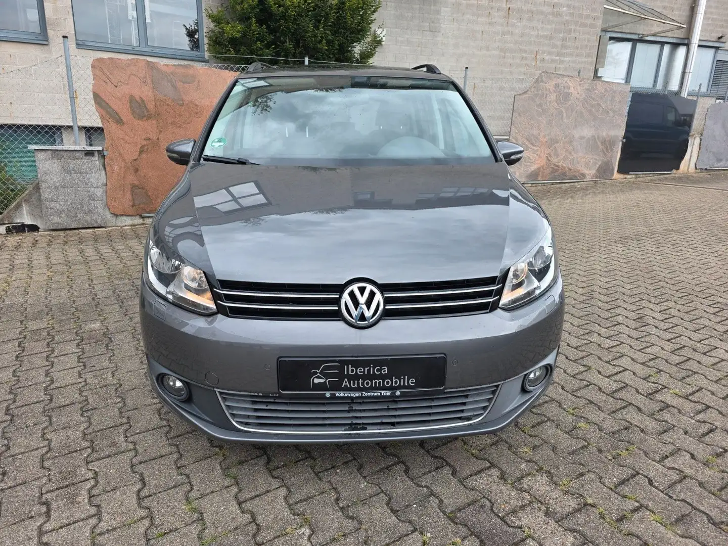 Volkswagen Touran Comfortline*7 Sitze*Panorama Gris - 2