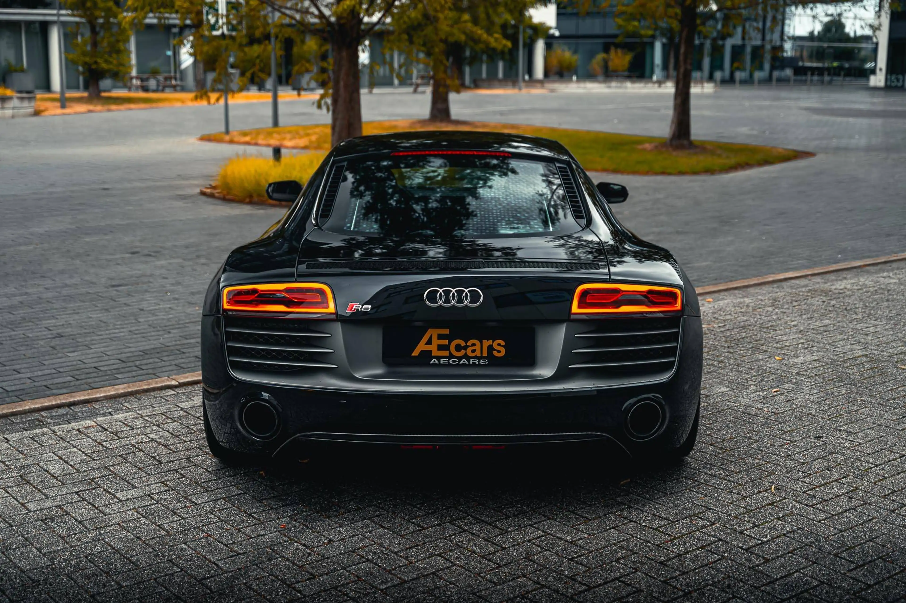 Audi R8 V10+ COUPÉ / S-TRONIC / QUATTRO / 550PK / 3X CARBON / KERAMISCHE REMMEN / FULL AUDI SERVICE — photo 6