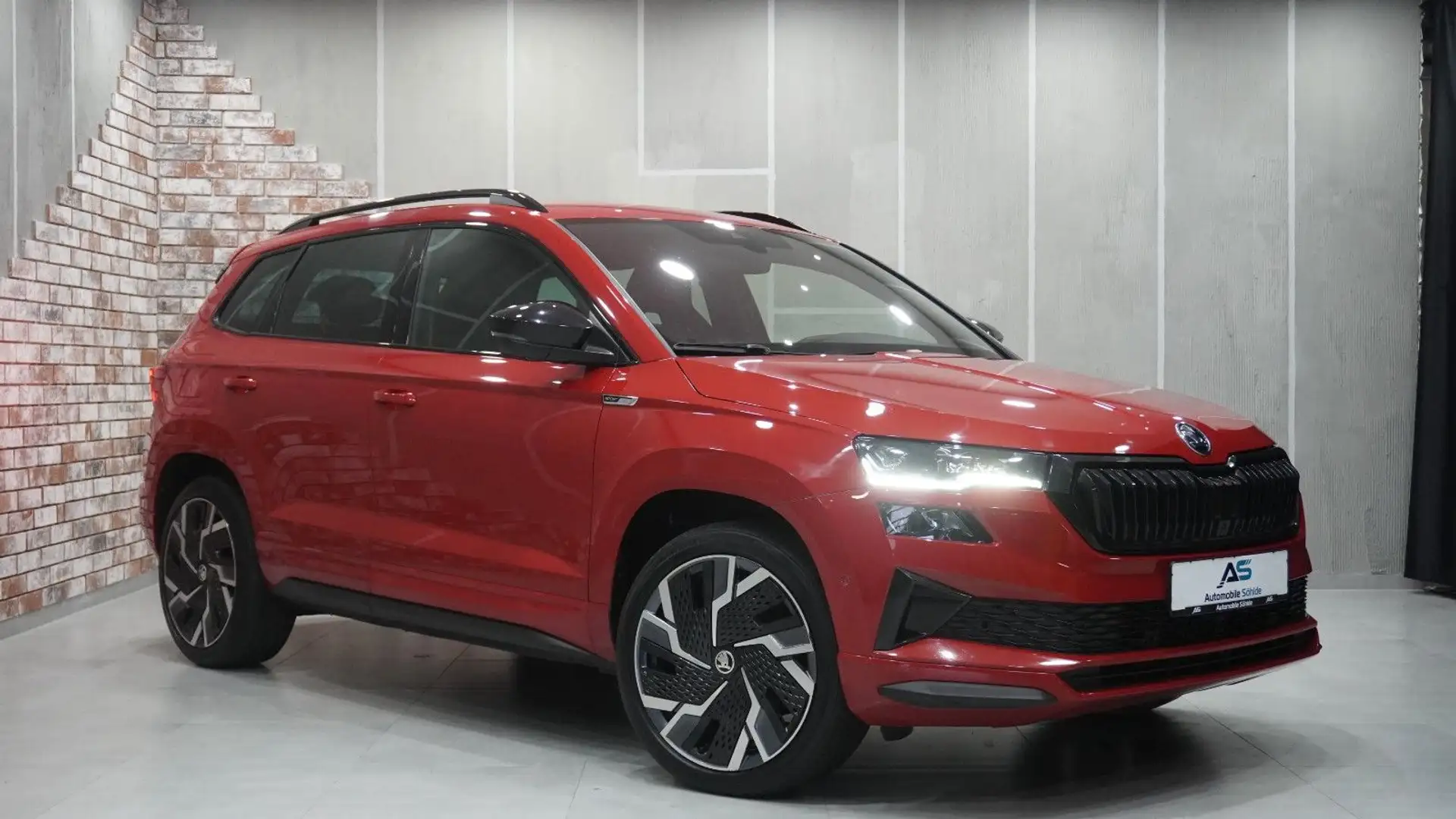 Skoda Karoq 2.0 TSi Sportline DSG 4x4 Matrix/Virtual/A Rot - 2
