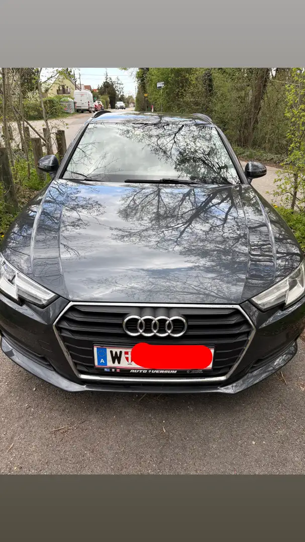 Audi A4 Avant 2,0 TDI Grau - 1