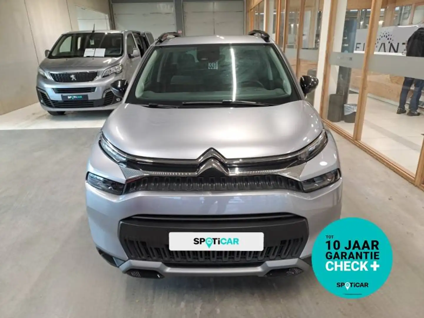 Citroen C3 Aircross 1 1.2 PureTech 110 S&S MAN6 Shine Grau - 2