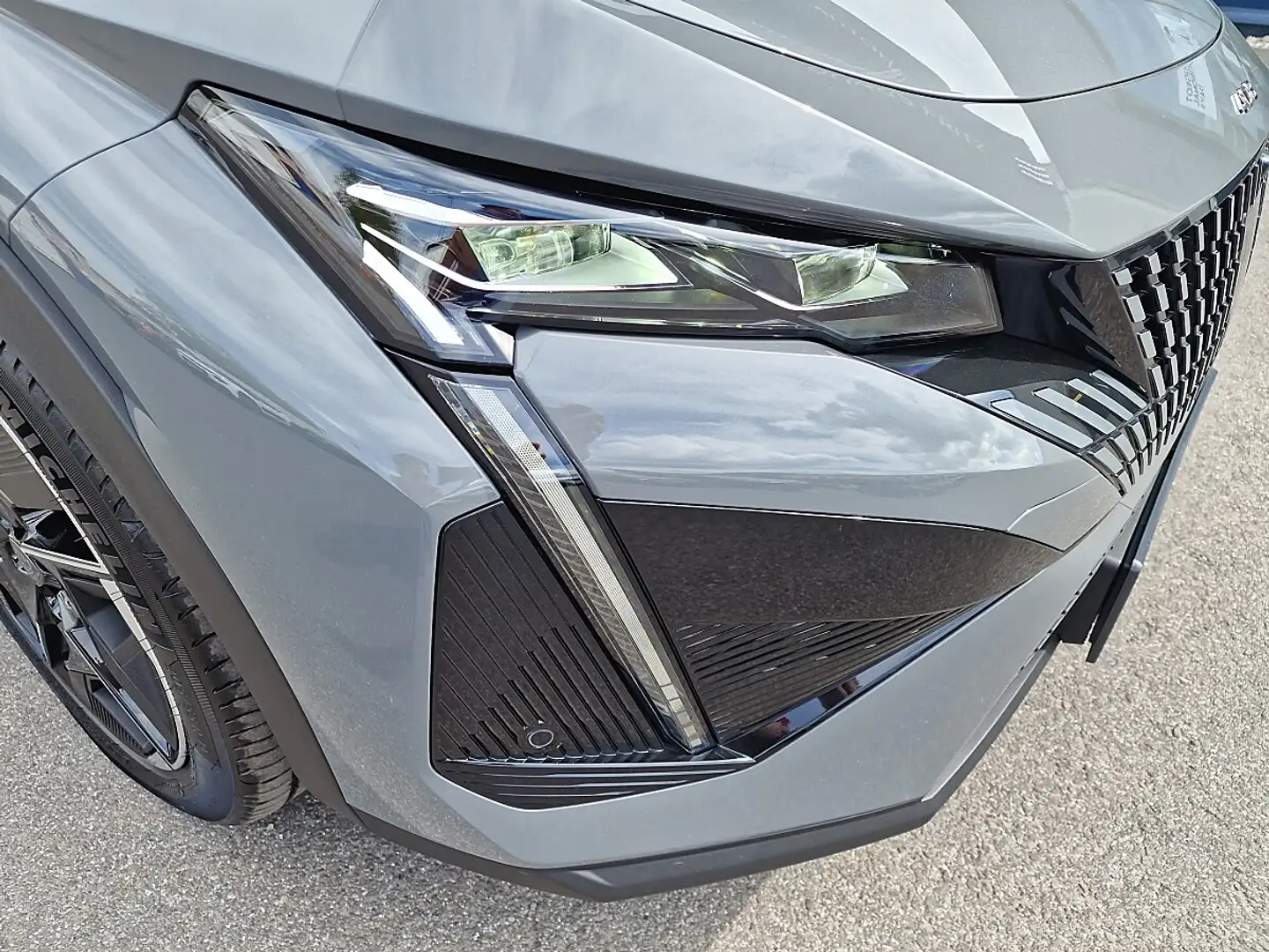 Peugeot 408 PureTech 130 S&S EAT8 GT "inkl. Aluwinterräder" Grau - 2