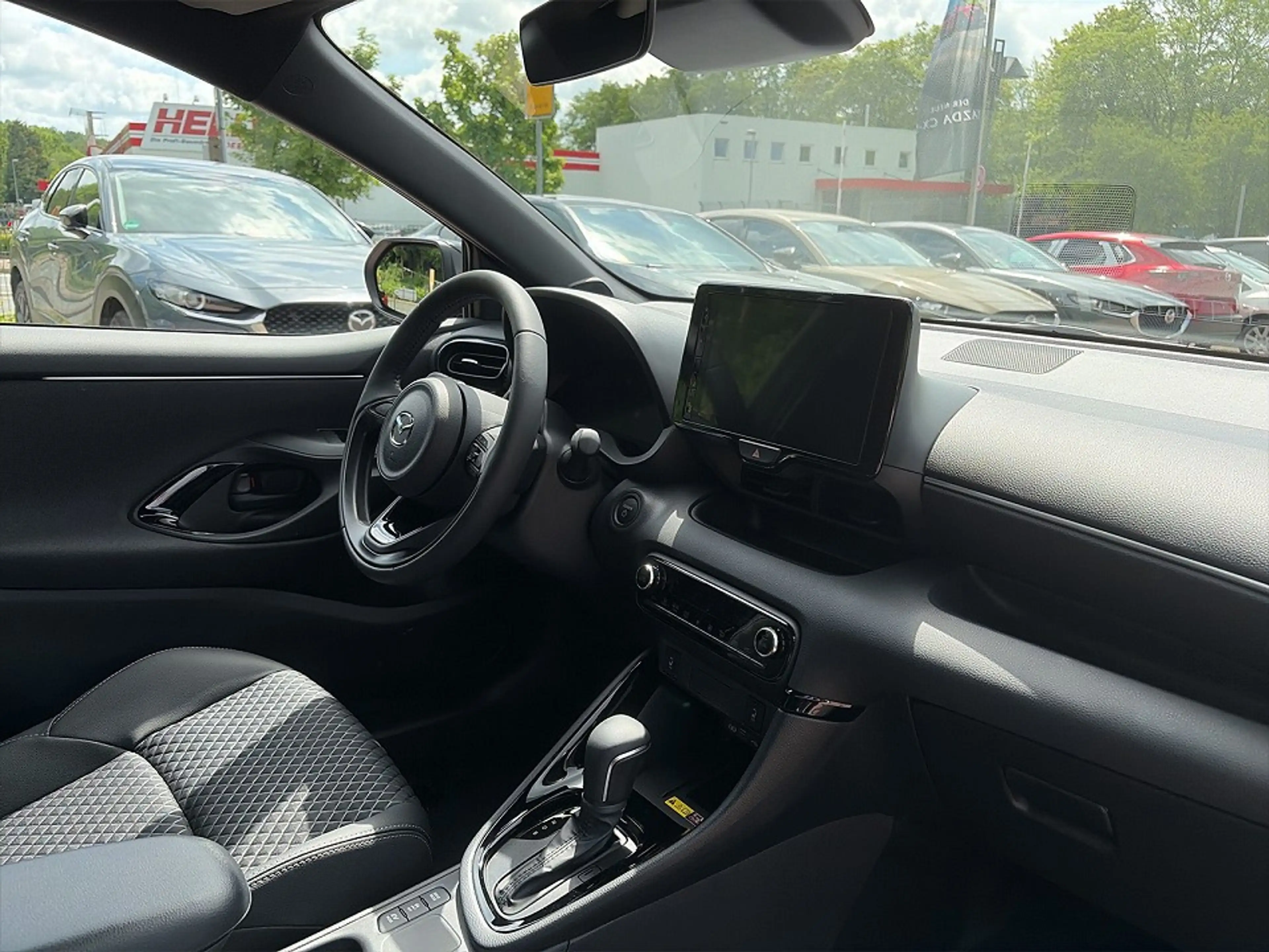 Mazda 2 Hybrid 1.5 Homura *Klimaautomatik*Rückfahrkamera* — photo 7