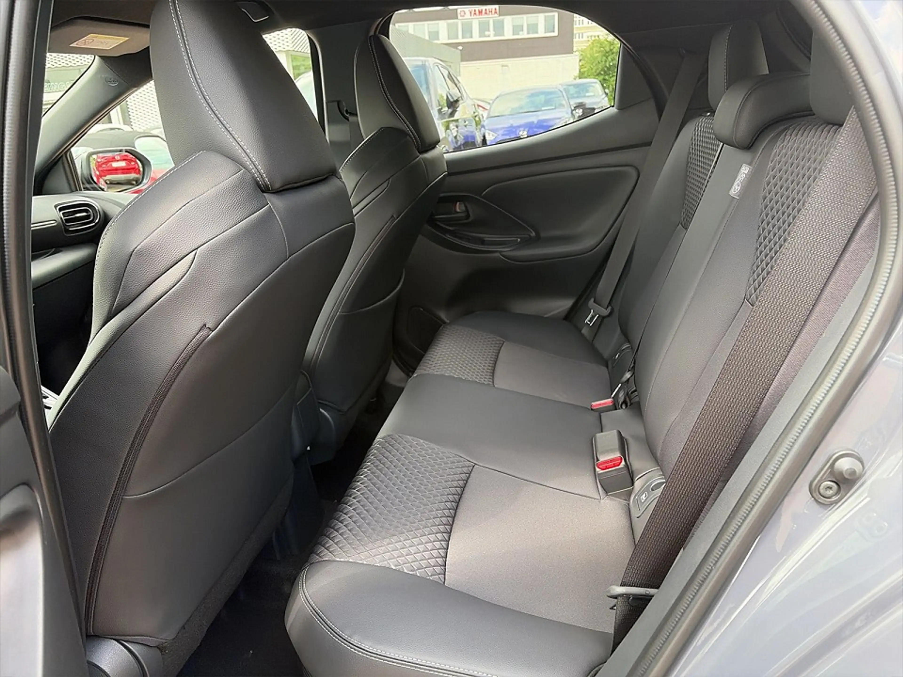 Mazda 2 Hybrid 1.5 Homura *Klimaautomatik*Rückfahrkamera* — photo 8