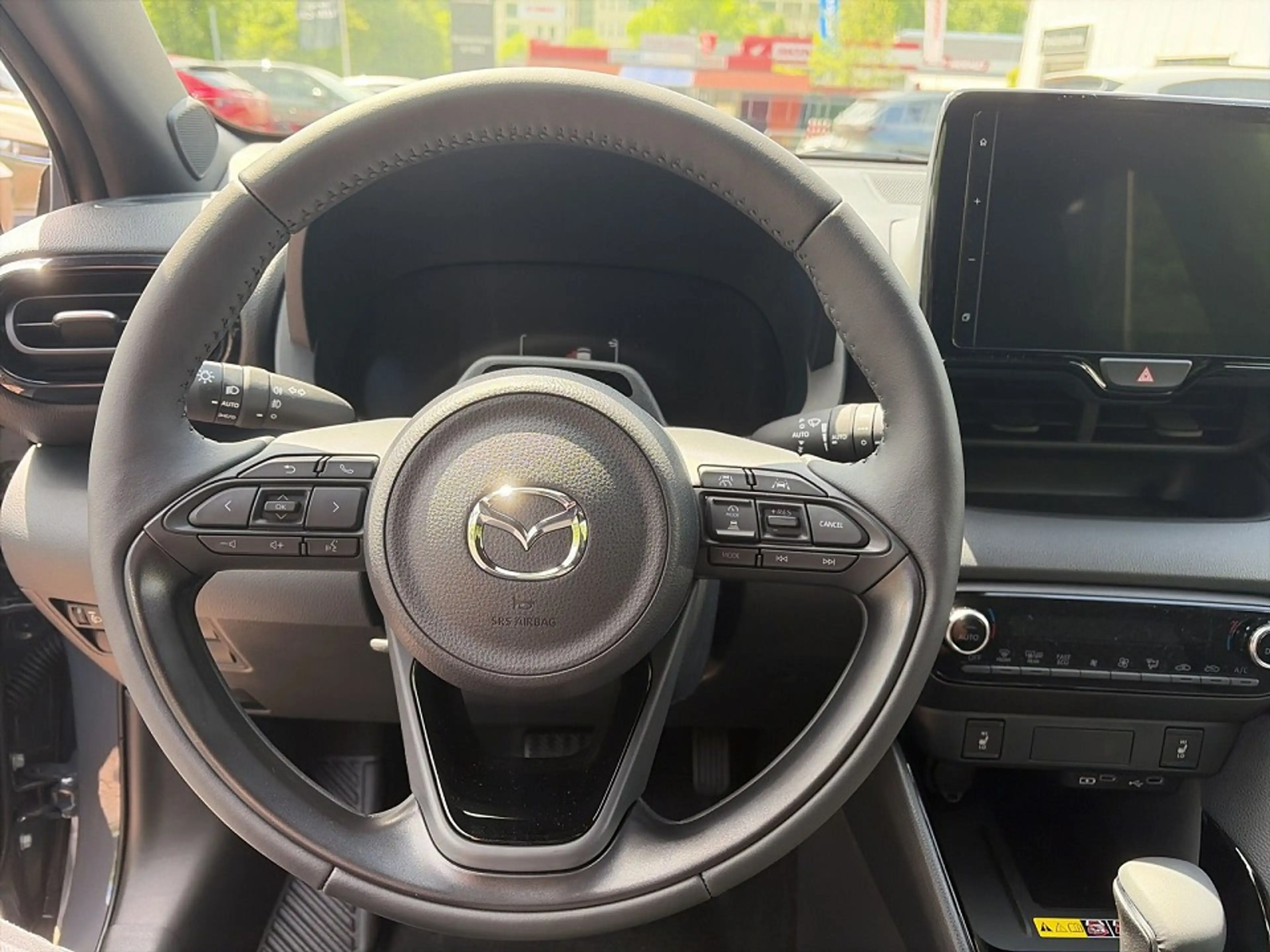 Mazda 2 Hybrid 1.5 Homura *Klimaautomatik*Rückfahrkamera* — photo 14