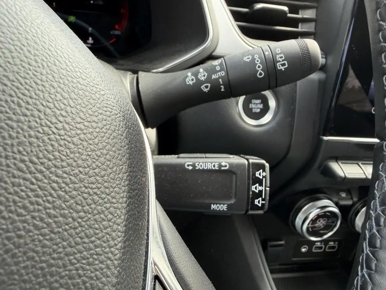 Renault Captur — photo 42