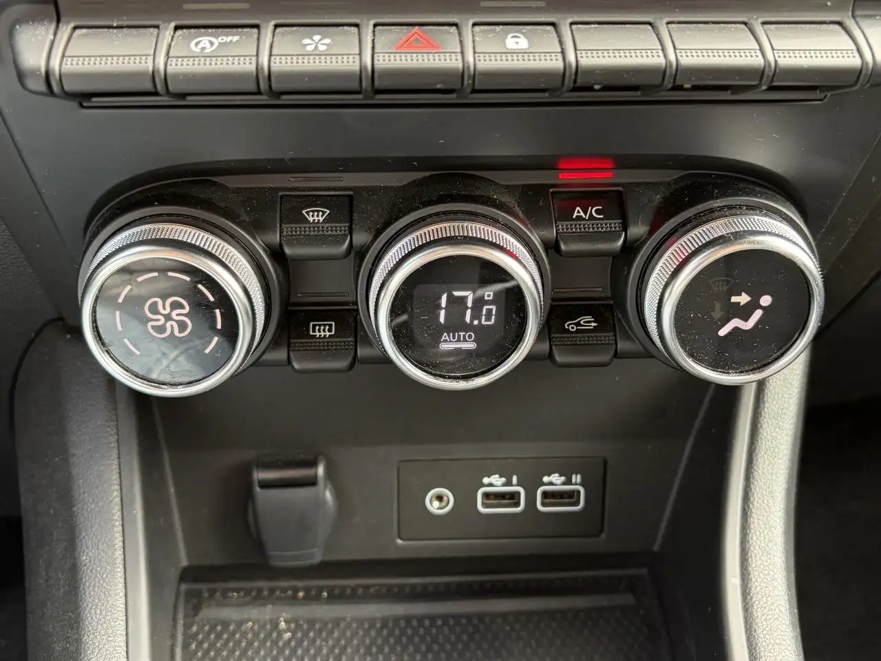 Renault Captur — photo 34