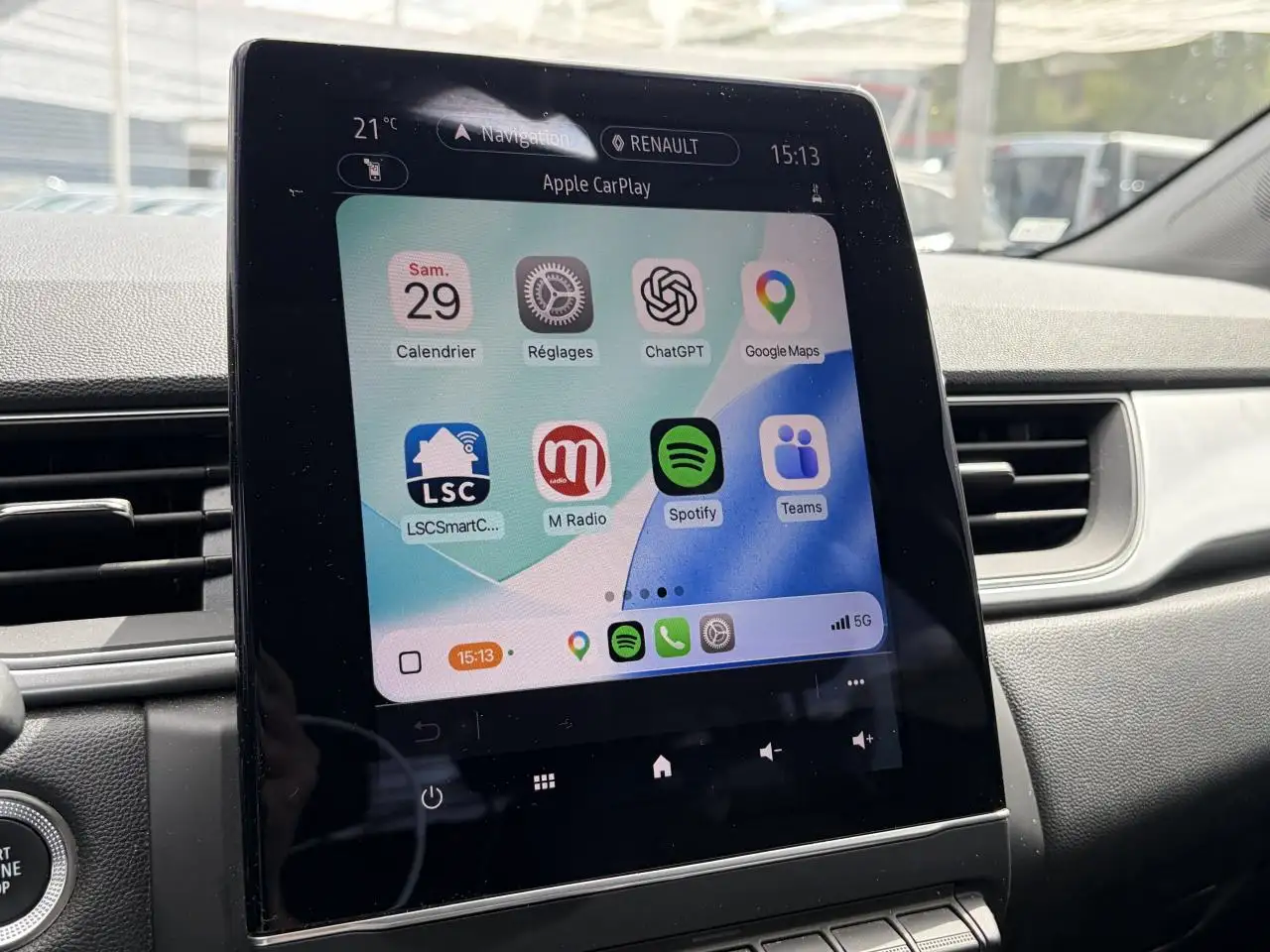 Renault Captur — photo 11
