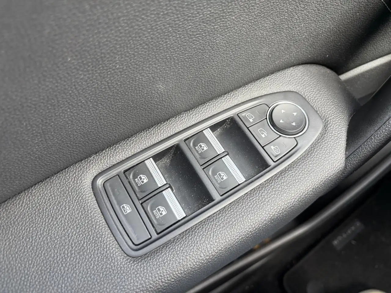 Renault Captur — photo 44