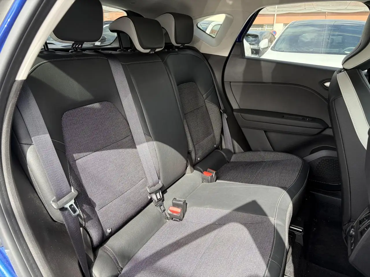 Renault Captur — photo 8