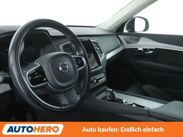 Volvo XC90 view 11