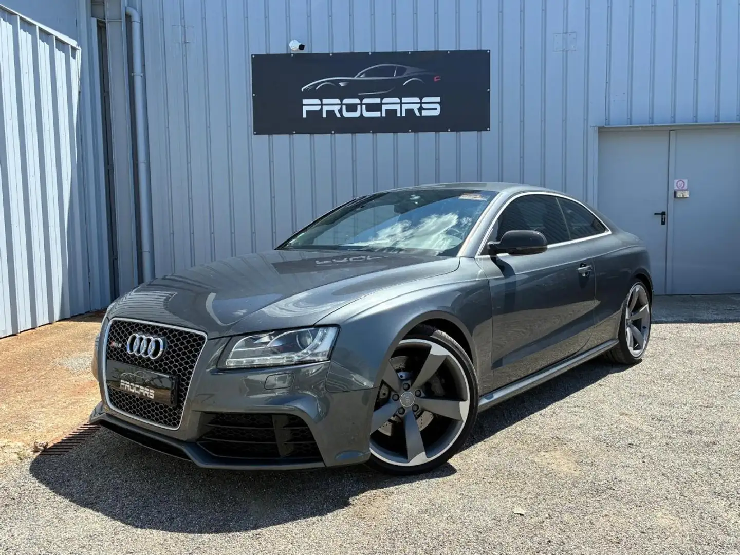 Audi Coupe Quattro 4.2i V8 450 CH FSI BV S-tronic Gris - 1